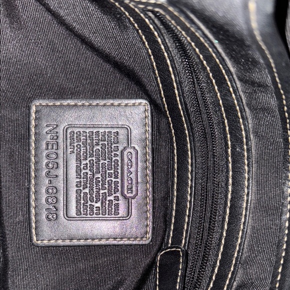 Coach Black Shoulder Bag - Picture 4 of 9